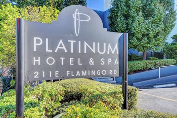 the lapis suite at the platinum hotel