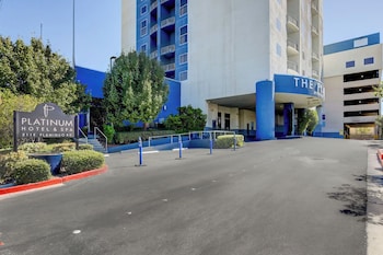 the lapis suite at the platinum hotel