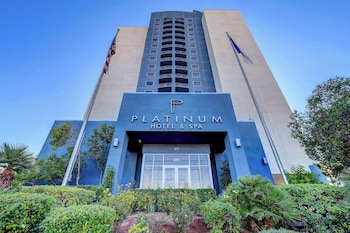 the lapis suite at the platinum hotel