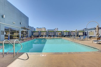 the lapis suite at the platinum hotel