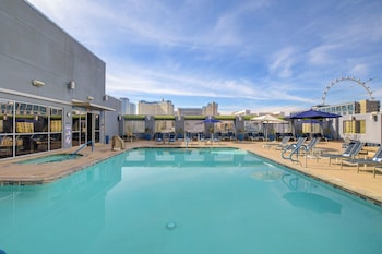the lapis suite at the platinum hotel