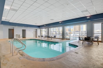 the lapis suite at the platinum hotel