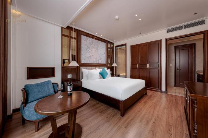 de la mont hotel ha giang