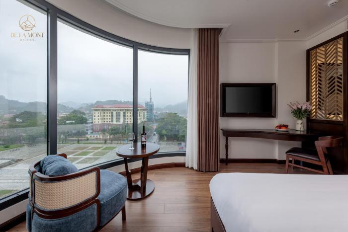 de la mont hotel ha giang