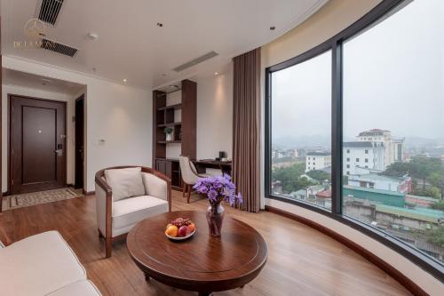de la mont hotel ha giang