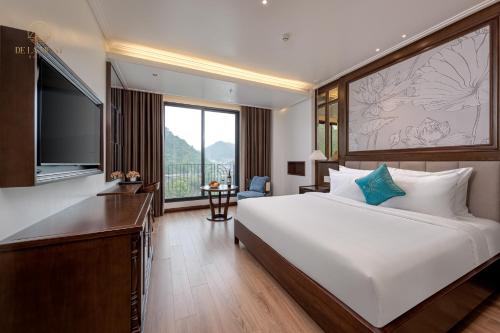 de la mont hotel ha giang