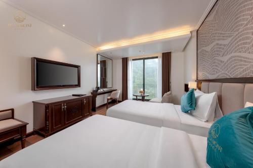 de la mont hotel ha giang