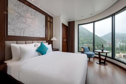 de la mont hotel ha giang