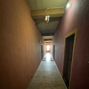 Hotel Raghukul,,3 star