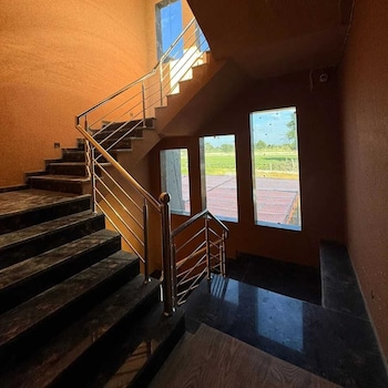 hotel raghukul