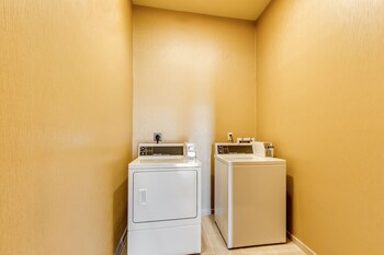 cobblestone inn and suites waverly