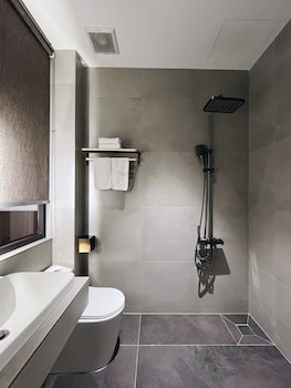 ong nhu 5 hotel