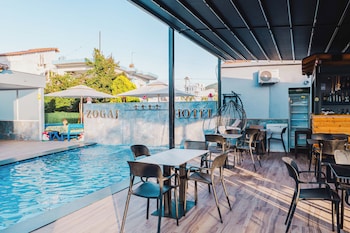 Hotel Zogaj,,3 star