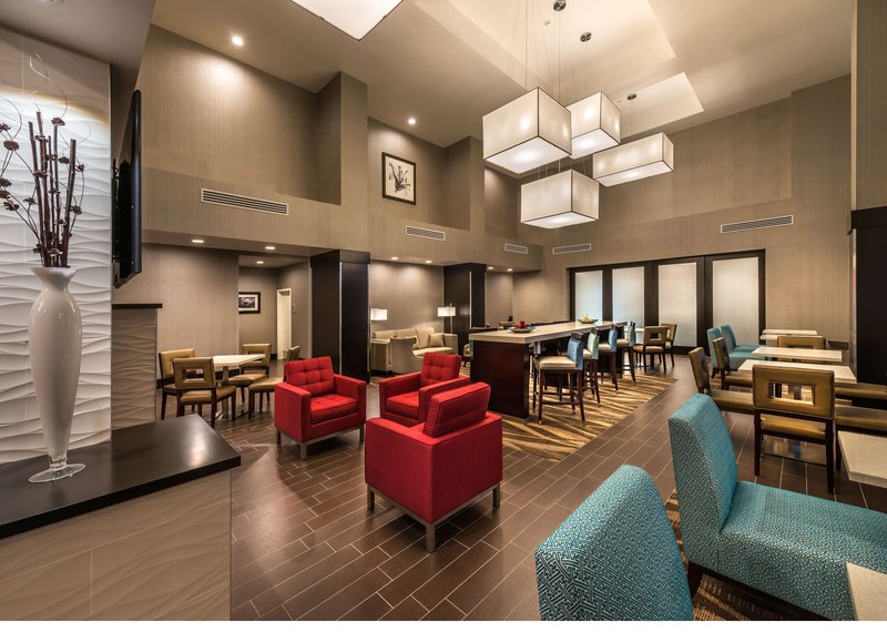 hampton inn and suites reno west