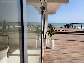 Kaylee Boutique Beach Resort - Kokrobite,,4 star