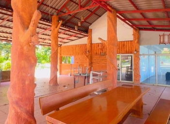oyo 75597 the tewsone resort