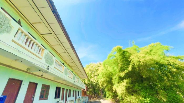 oyo 75597 the tewsone resort