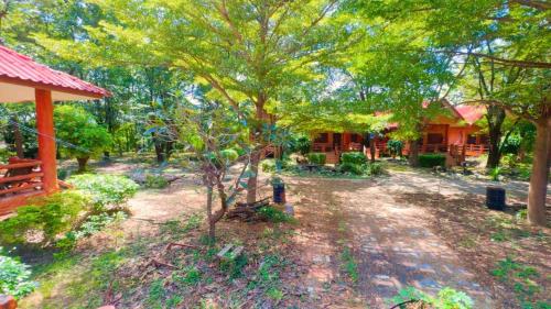 oyo 75597 the tewsone resort