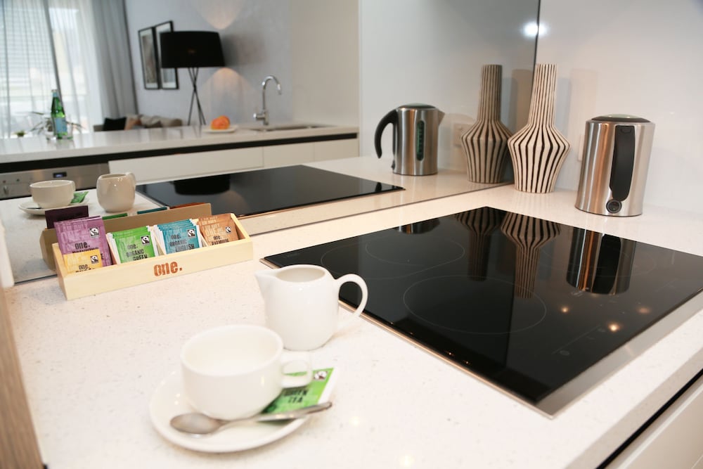 alex perry hotel and apartments