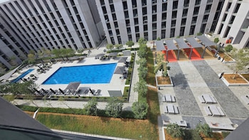kuro elegant living