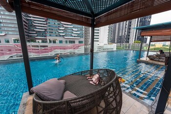 reizz residence by perkasa ikon