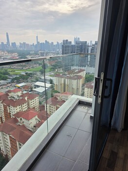 reizz residence by perkasa ikon