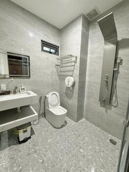 Mbee Hotel,,3 star
