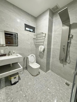 Mbee Hotel,,3 star