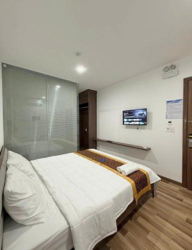 mbee hotel