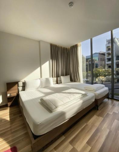 mbee hotel