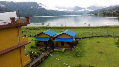 Hotel Lakefront,Near Ratna Mandir,3 star
