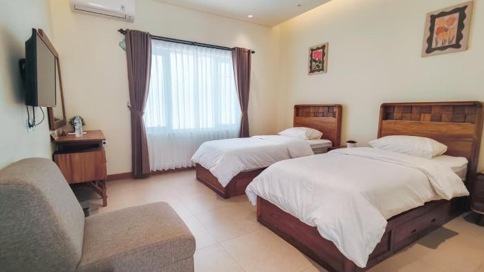 c family hotel