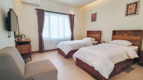 c family hotel