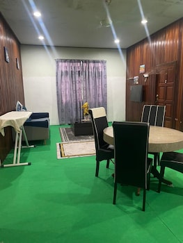 oyo 91250 roomstay awie
