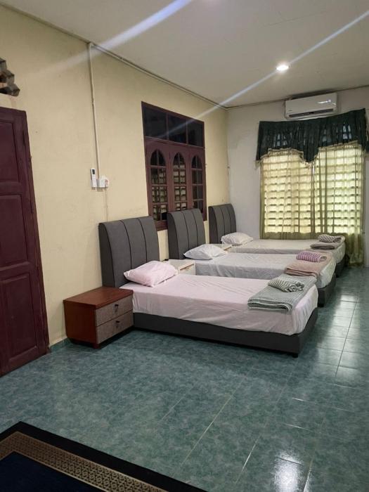 oyo 91250 roomstay awie