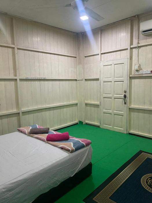 oyo 91250 roomstay awie