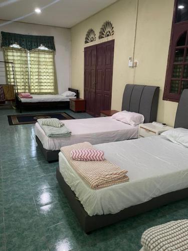 oyo 91250 roomstay awie
