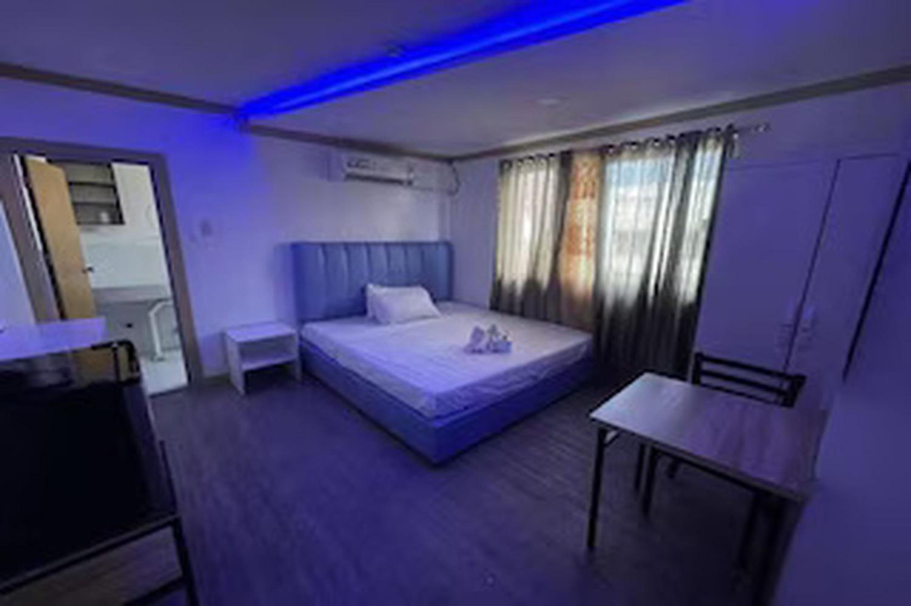 collection o jm lodge near clark airport