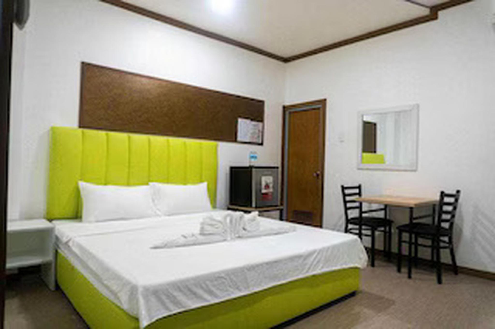 collection o jm lodge near clark airport