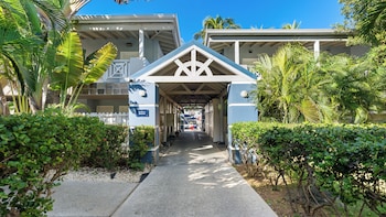 the moorings yacht club hotel