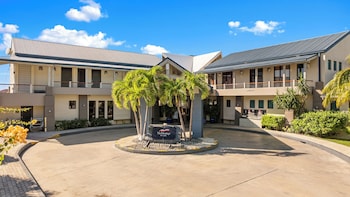 the moorings yacht club hotel