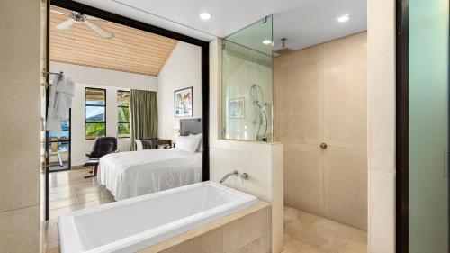 the moorings yacht club hotel
