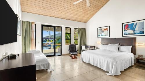 the moorings yacht club hotel