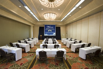Airtel Plaza Hotel,Los Angeles>>Burbank,3 star