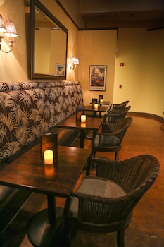 Airtel Plaza Hotel,Los Angeles>>Burbank,3 star