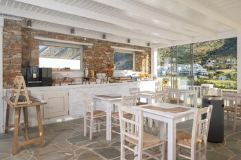 Lithos Suites,,3 star