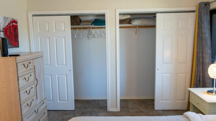 250 paces to beach pool 1st floor 2 bedroom condo
