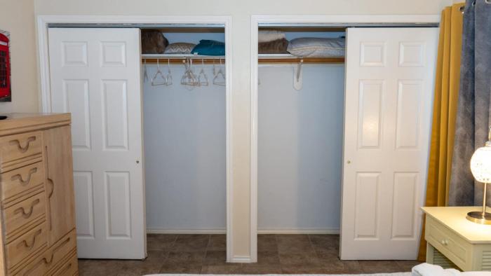 250 paces to beach pool 1st floor 2 bedroom condo