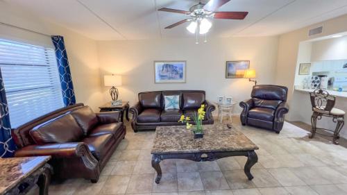 250 paces to beach pool 1st floor 2 bedroom condo