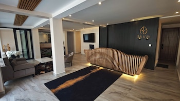 Akira Hotel,,3 star